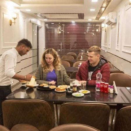 Hotel Devrana Delhi Airport Нью-Делі Екстер'єр фото